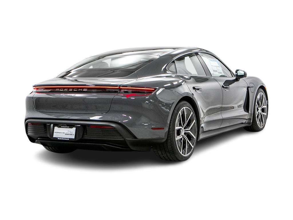 Thumbnail: 2026 Porsche Taycan - 15