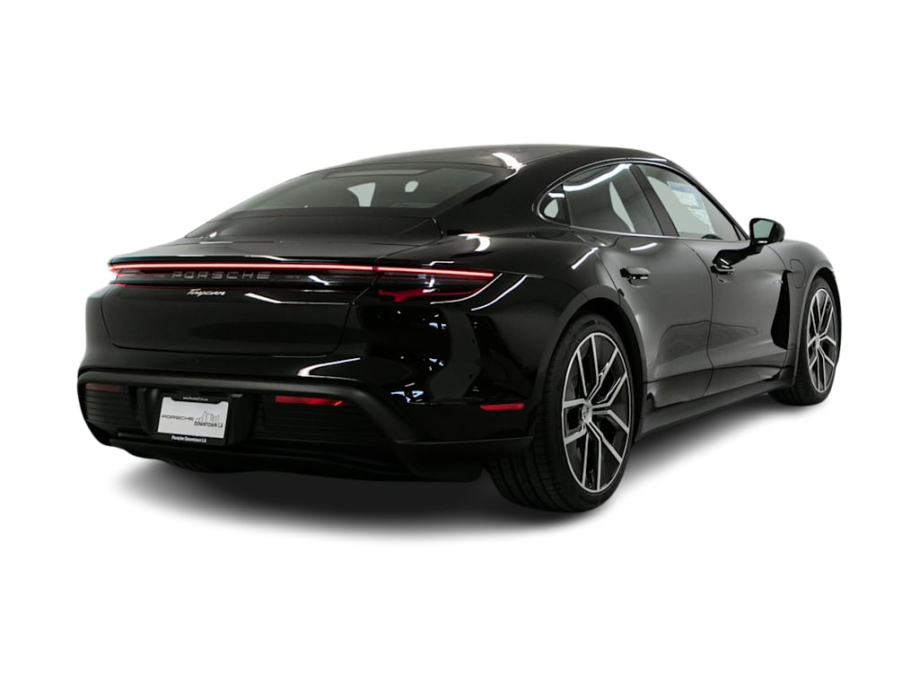 Thumbnail: 2026 Porsche Taycan - 15