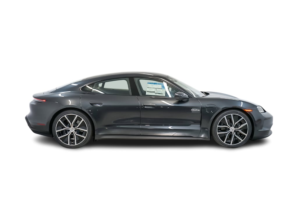 Thumbnail: 2026 Porsche Taycan - 17