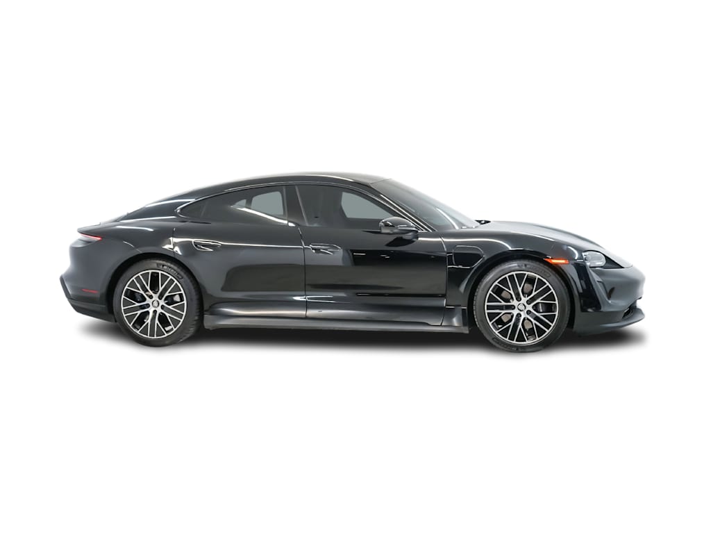 Thumbnail: 2022 Porsche Taycan - 19
