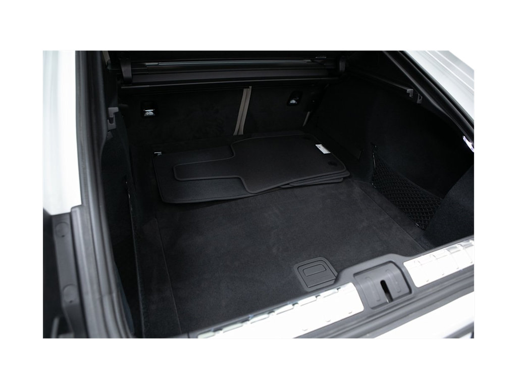 Thumbnail: 2025 Porsche Panamera - 17