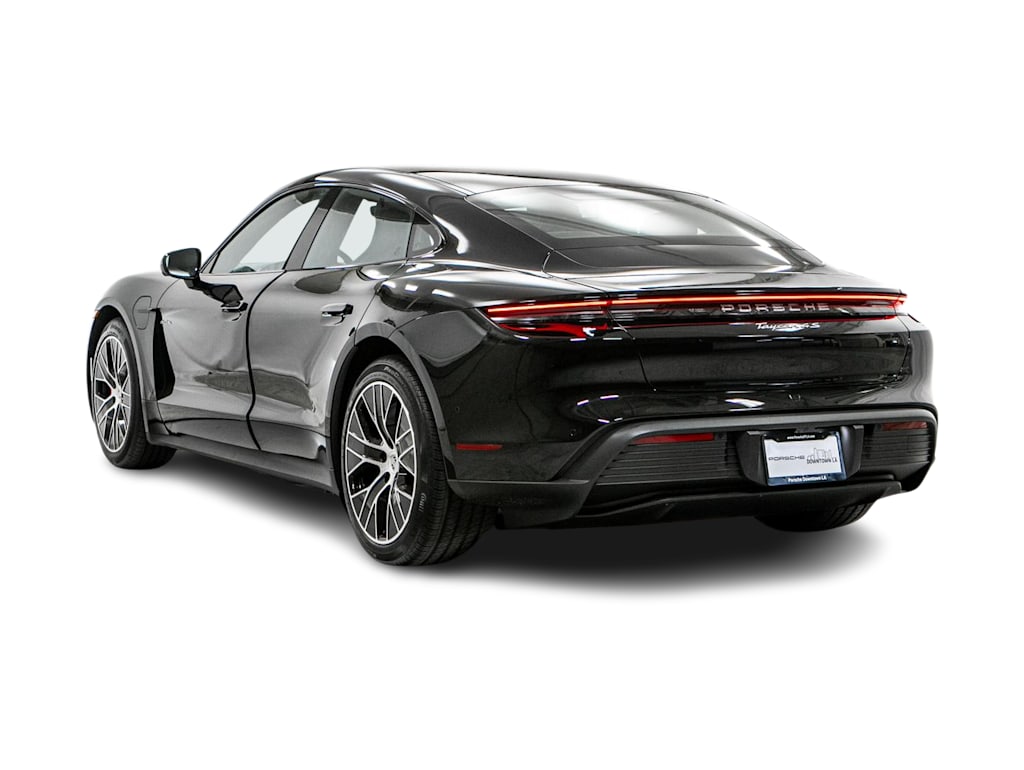 Thumbnail: 2026 Porsche Taycan - 3
