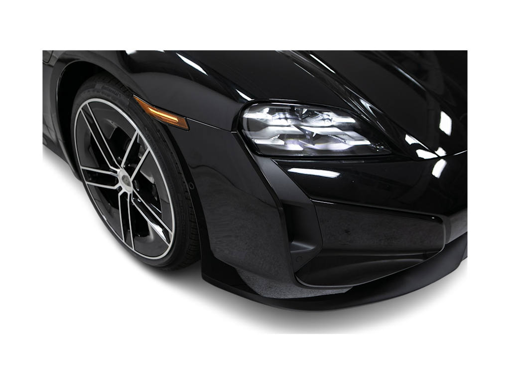 Thumbnail: 2026 Porsche Taycan - 4