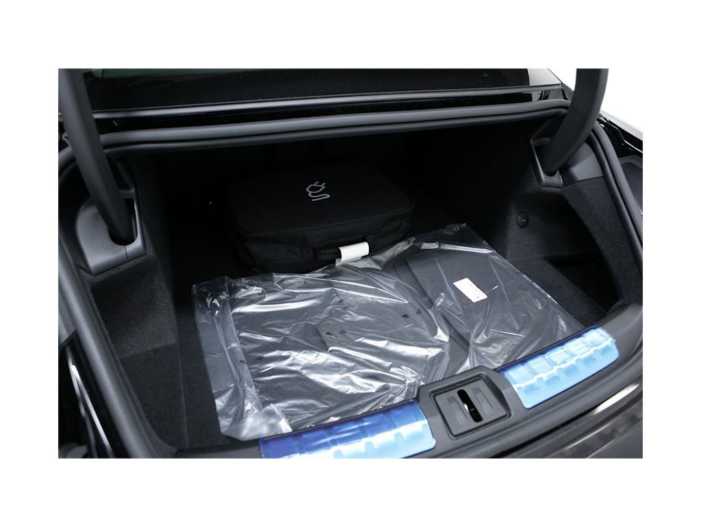 Thumbnail: 2026 Porsche Taycan - 14