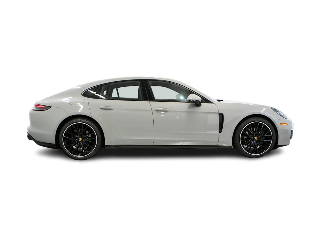 Thumbnail: 2023 Porsche Panamera - 15