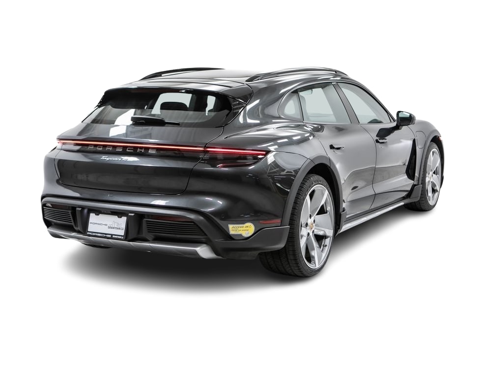 Thumbnail: 2022 Porsche Taycan - 15