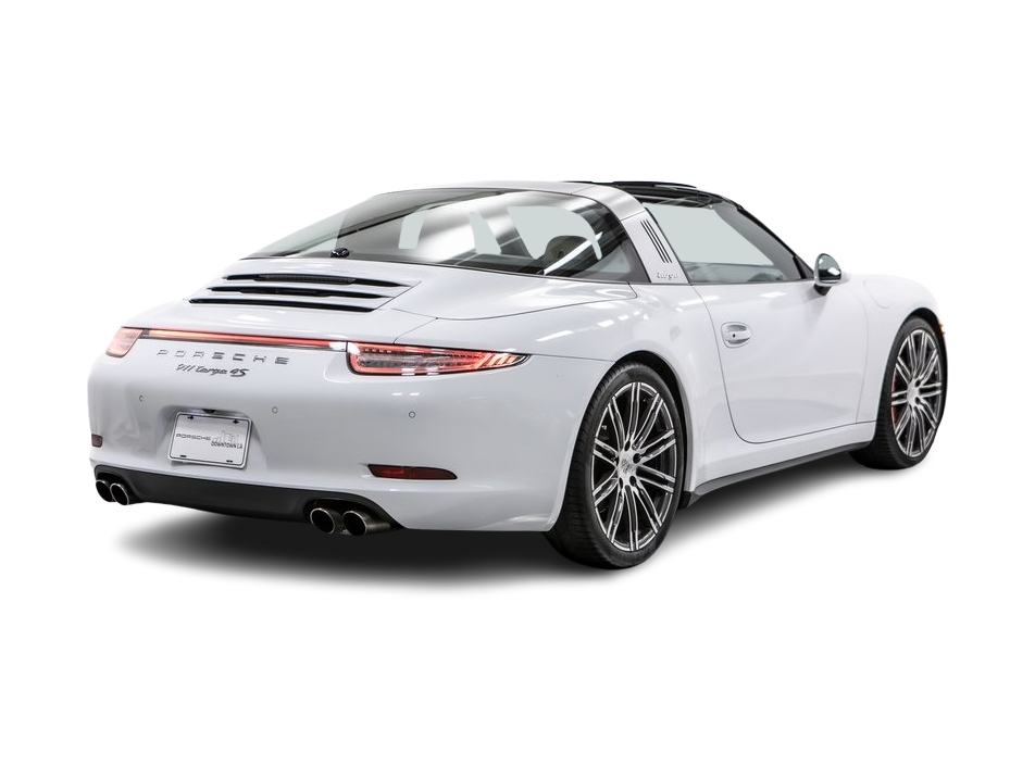 Thumbnail: 2015 Porsche 911 - 15