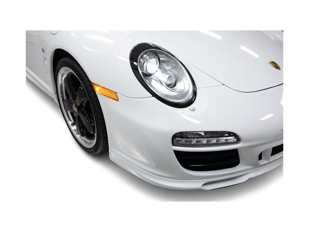 Thumbnail: 2011 Porsche 911 - 14
