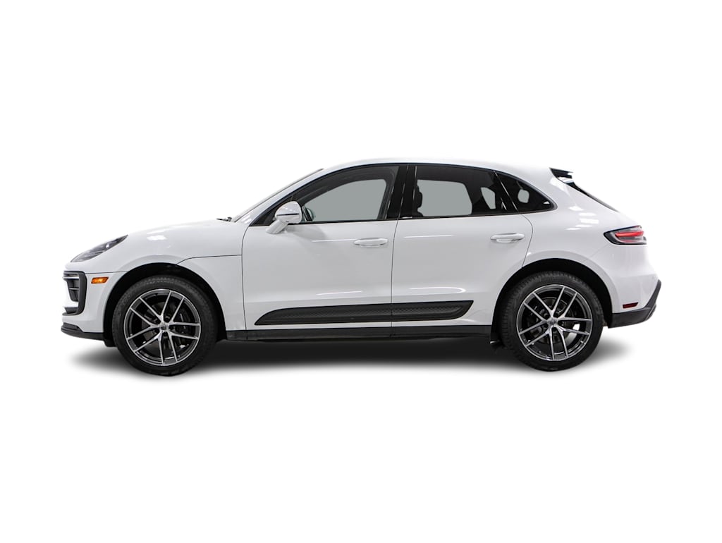 Thumbnail: 2022 Porsche Macan - 4