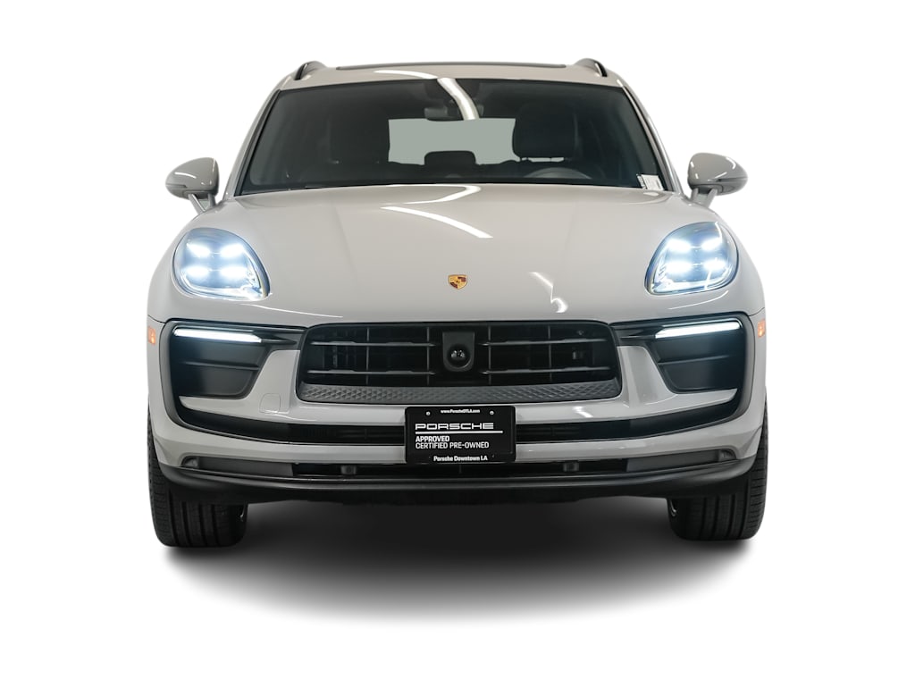 Thumbnail: 2023 Porsche Macan - 6