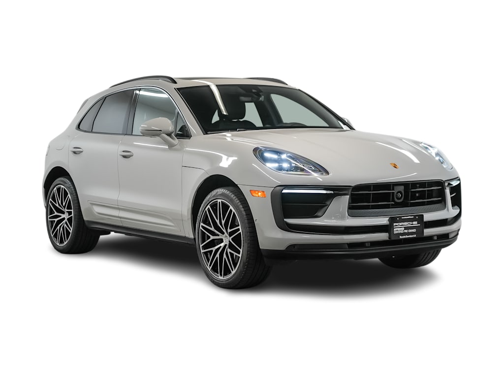 Thumbnail: 2023 Porsche Macan - 18