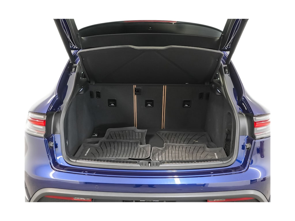 Thumbnail: 2024 Porsche Macan - 18