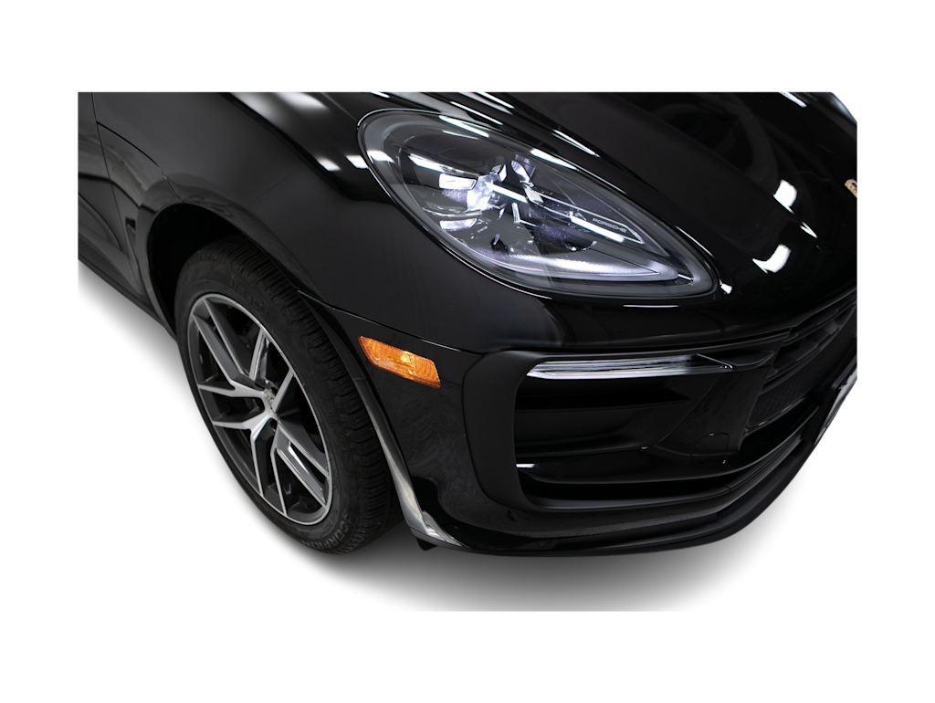 Thumbnail: 2024 Porsche Macan - 3