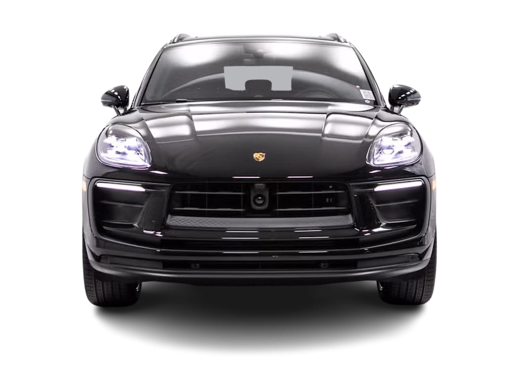 Thumbnail: 2026 Porsche Macan - 18