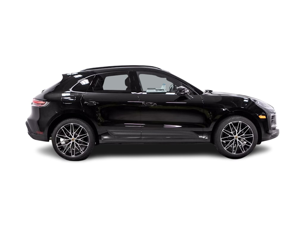 Thumbnail: 2026 Porsche Macan - 17
