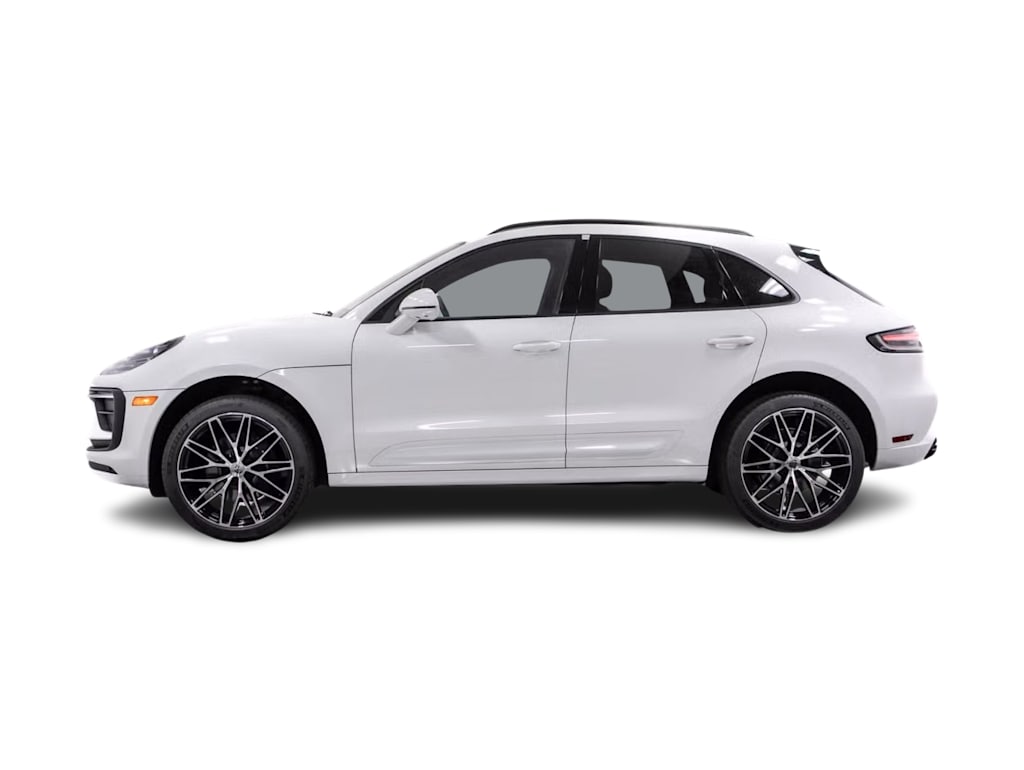 Thumbnail: 2026 Porsche Macan - 3