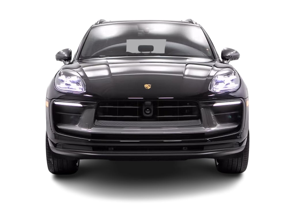 Thumbnail: 2026 Porsche Macan - 17