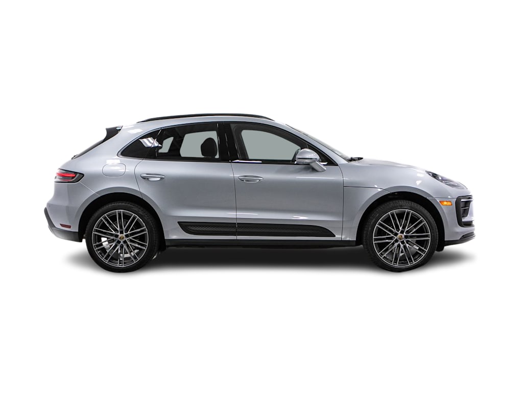 Thumbnail: 2026 Porsche Macan - 16