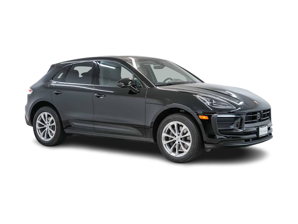 Thumbnail: 2026 Porsche Macan - 19