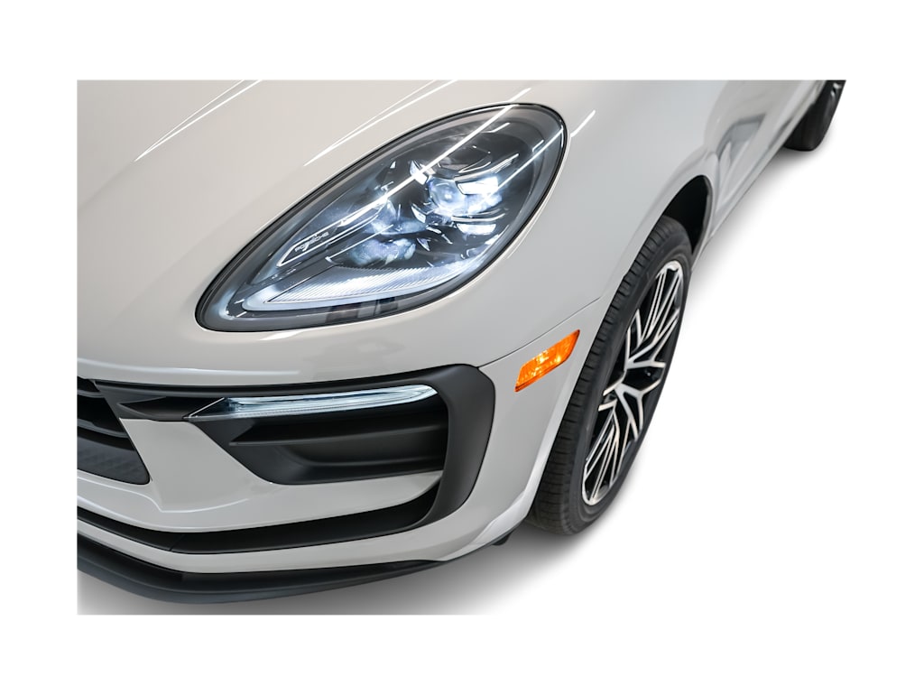 Thumbnail: 2026 Porsche Macan - 26