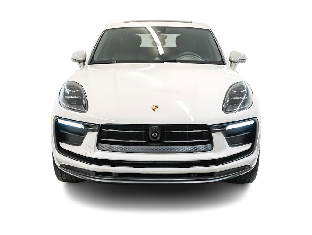 Thumbnail: 2026 Porsche Macan - 6