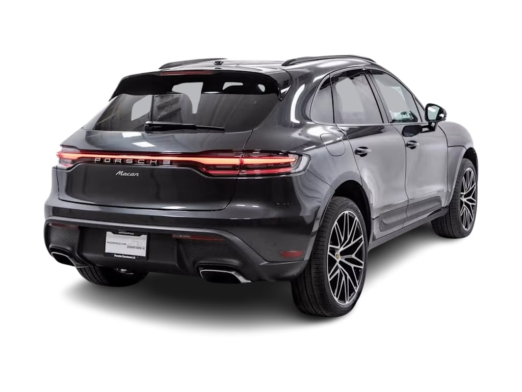 Thumbnail: 2025 Porsche Macan - 16