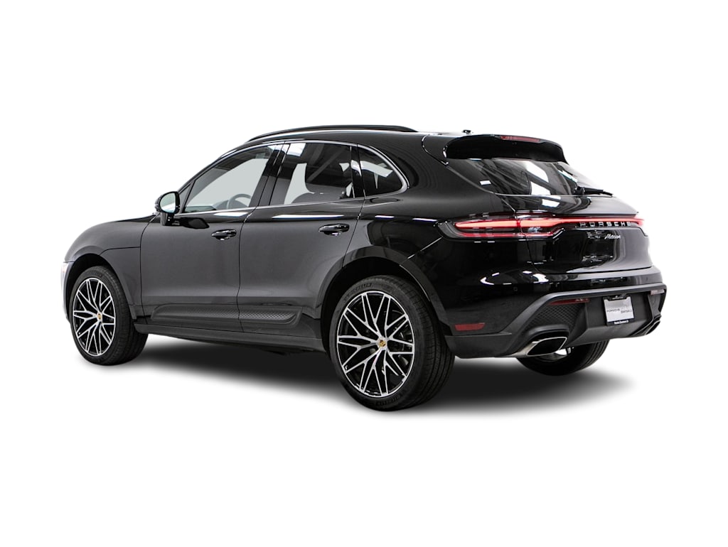 Thumbnail: 2026 Porsche Macan - 3
