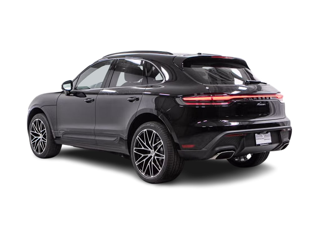 Thumbnail: 2026 Porsche Macan - 4