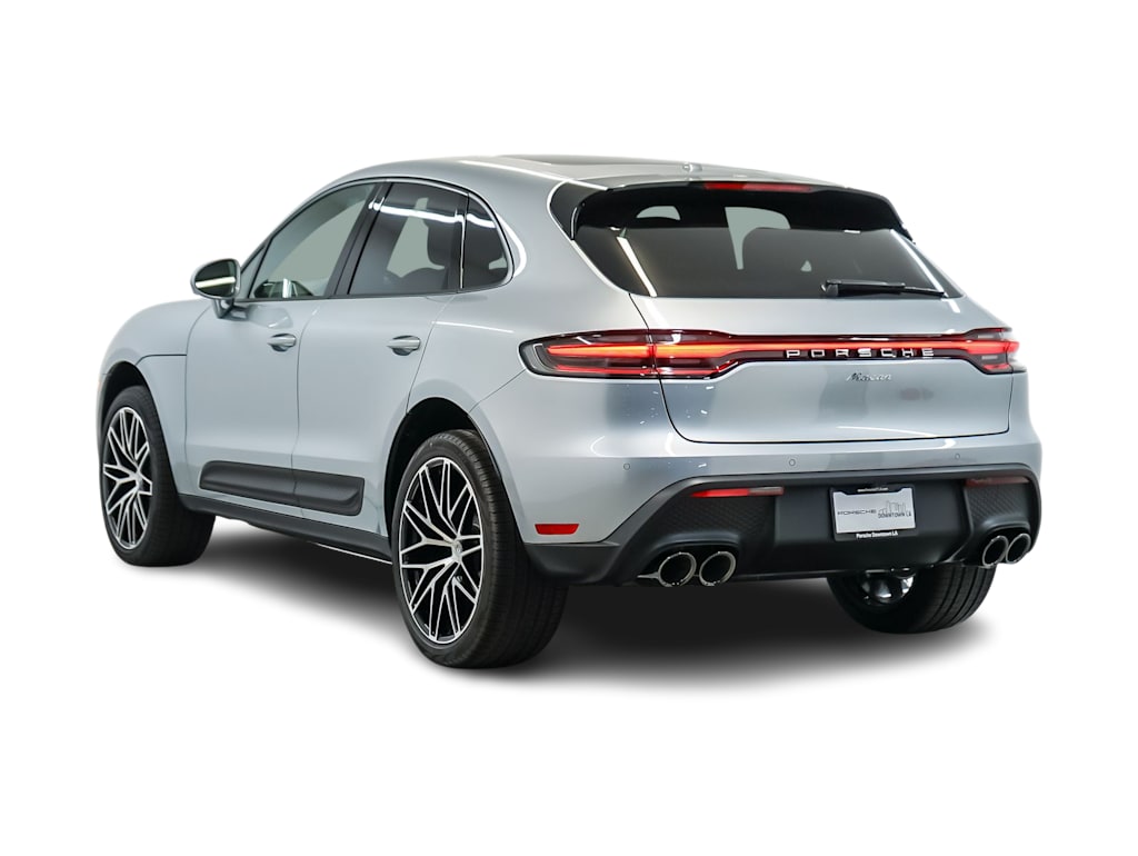Thumbnail: 2026 Porsche Macan - 4