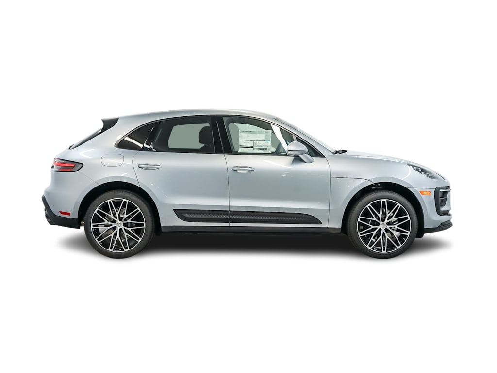 Thumbnail: 2026 Porsche Macan - 21