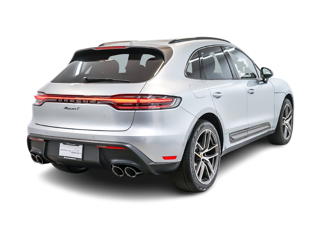 Thumbnail: 2026 Porsche Macan - 21