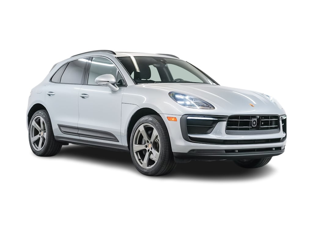 Thumbnail: 2023 Porsche Macan - 19