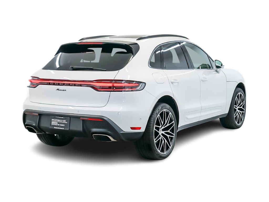 Thumbnail: 2026 Porsche Macan - 22