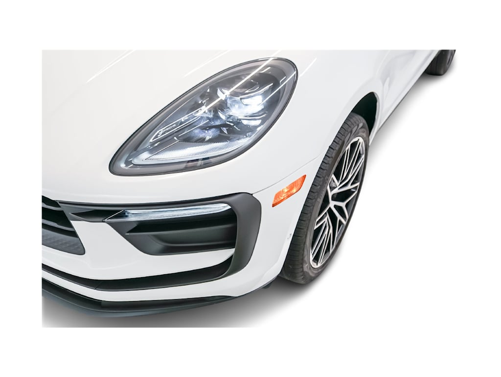 Thumbnail: 2026 Porsche Macan - 26