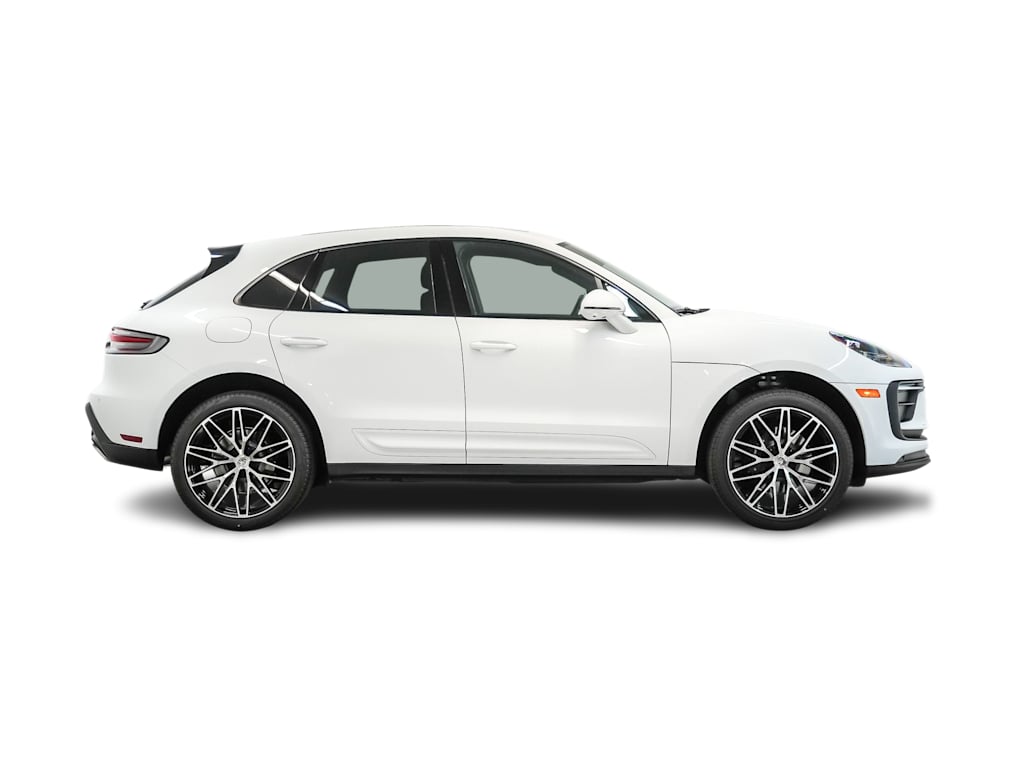 Thumbnail: 2026 Porsche Macan - 19