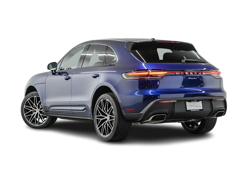Thumbnail: 2026 Porsche Macan - 4