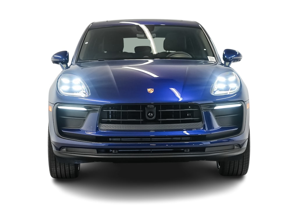 Thumbnail: 2026 Porsche Macan - 5