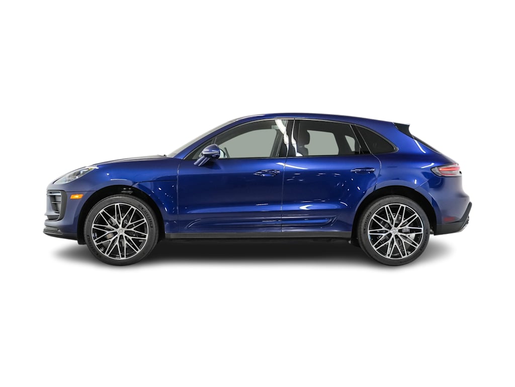 Thumbnail: 2026 Porsche Macan - 3