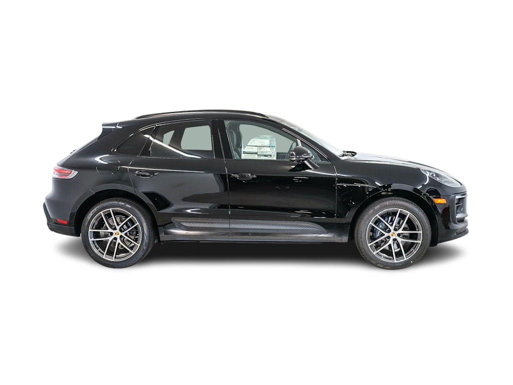 Thumbnail: 2026 Porsche Macan - 20