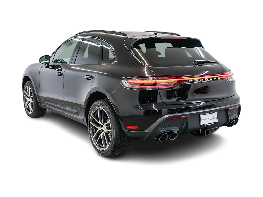 Thumbnail: 2026 Porsche Macan - 4