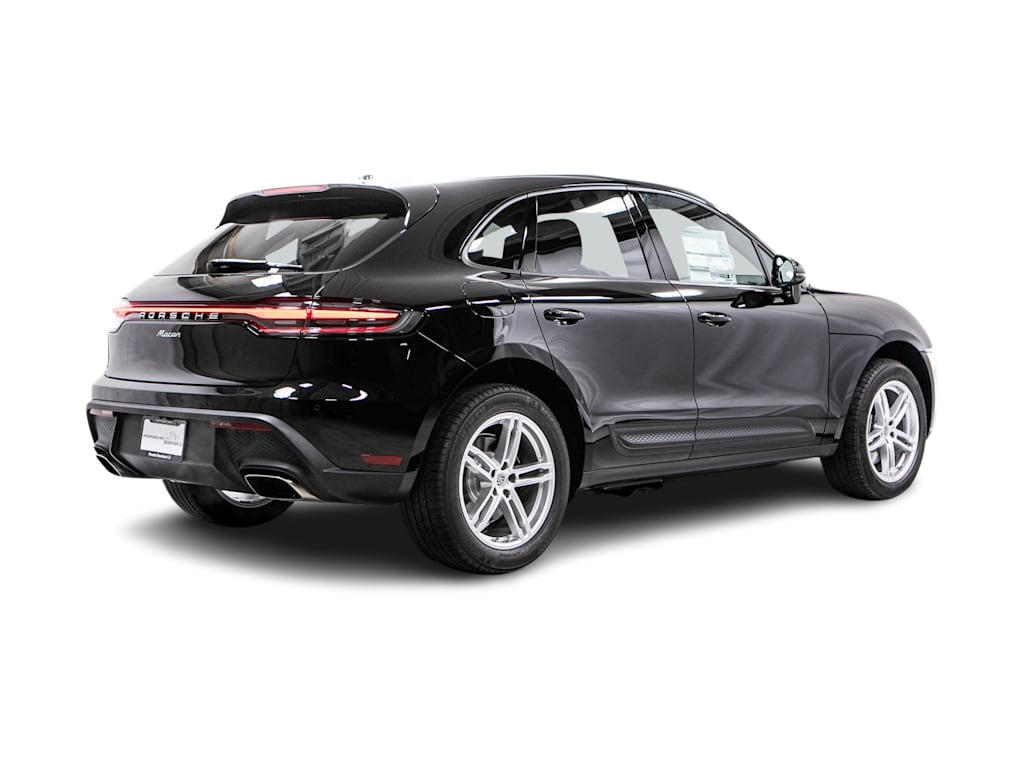 Thumbnail: 2026 Porsche Macan - 13