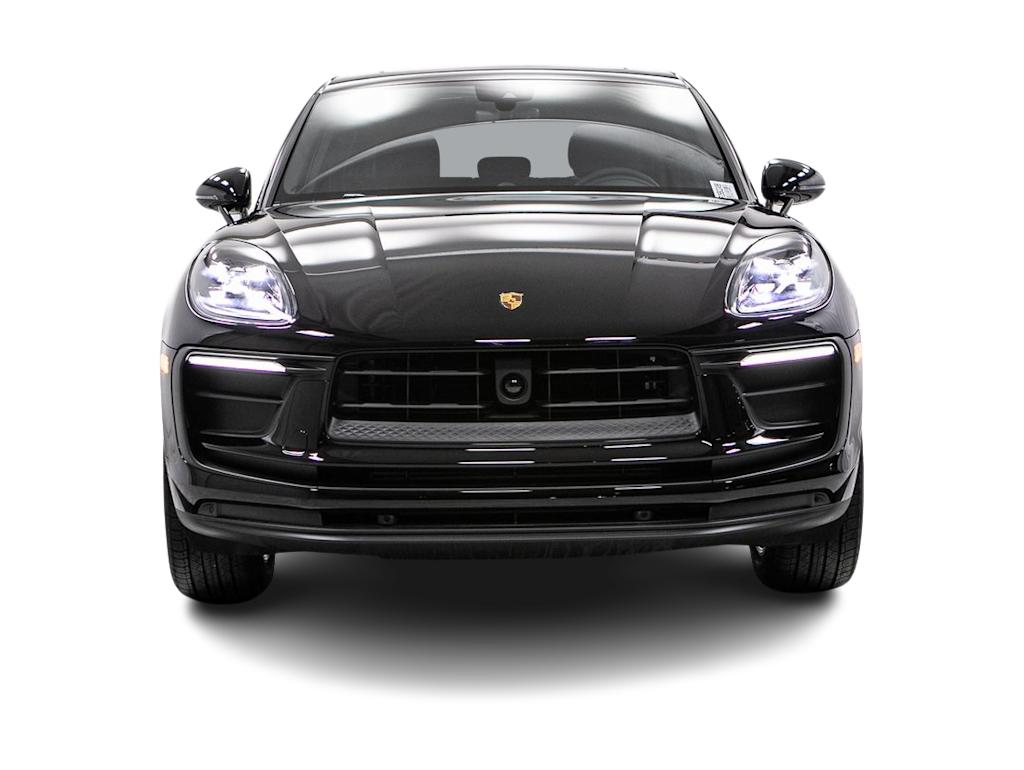 Thumbnail: 2026 Porsche Macan - 16