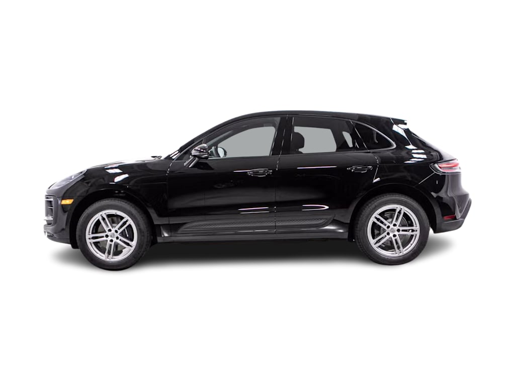 Thumbnail: 2026 Porsche Macan - 3