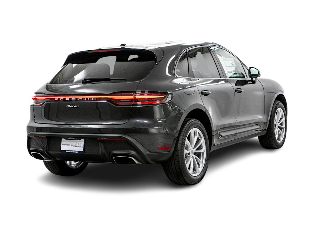 Thumbnail: 2026 Porsche Macan - 15