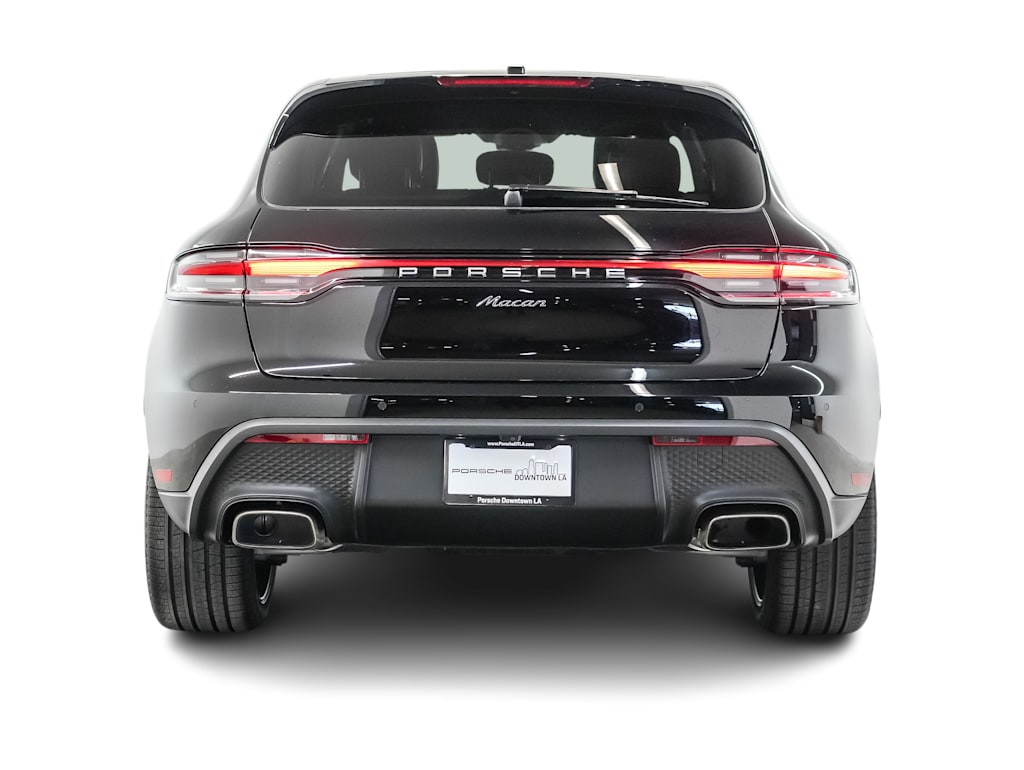 Thumbnail: 2026 Porsche Macan - 5