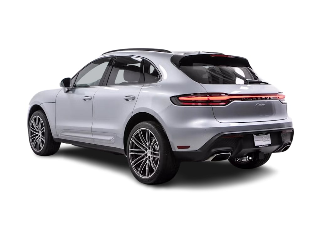 Thumbnail: 2026 Porsche Macan - 4