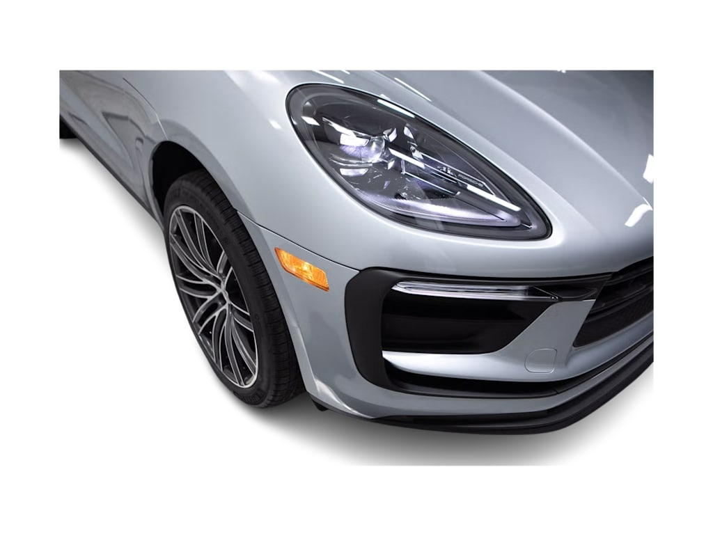 Thumbnail: 2026 Porsche Macan - 18