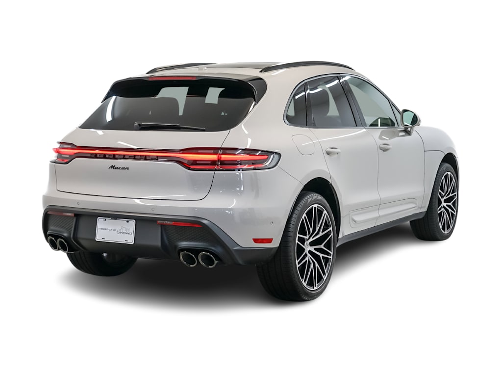 Thumbnail: 2026 Porsche Macan - 22
