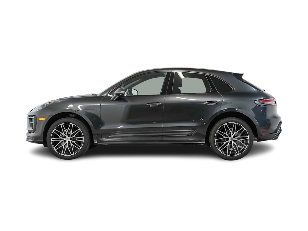 Thumbnail: 2026 Porsche Macan - 3