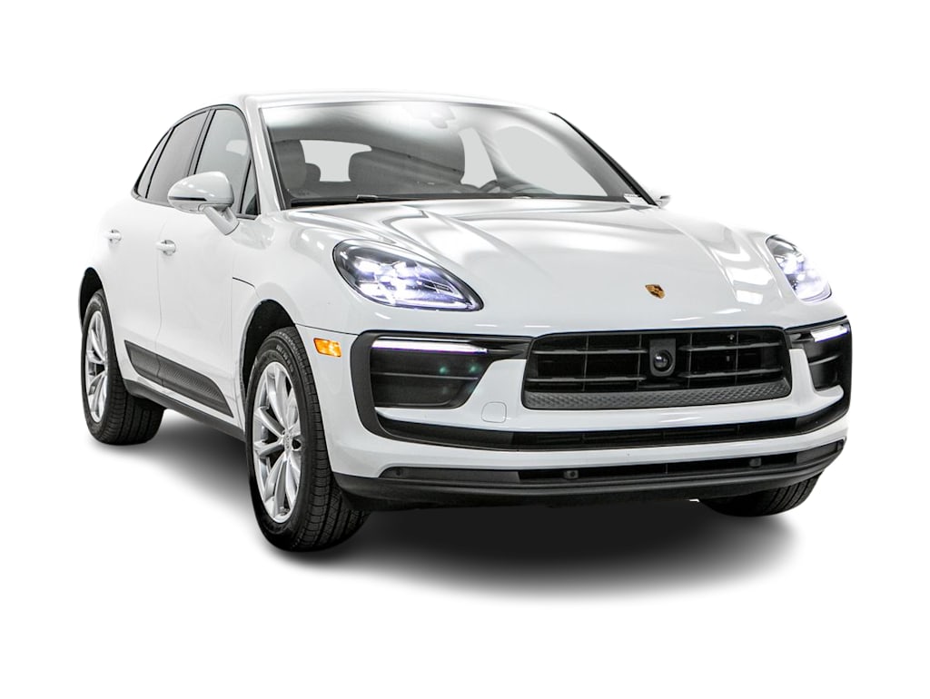Thumbnail: 2023 Porsche Macan - 16